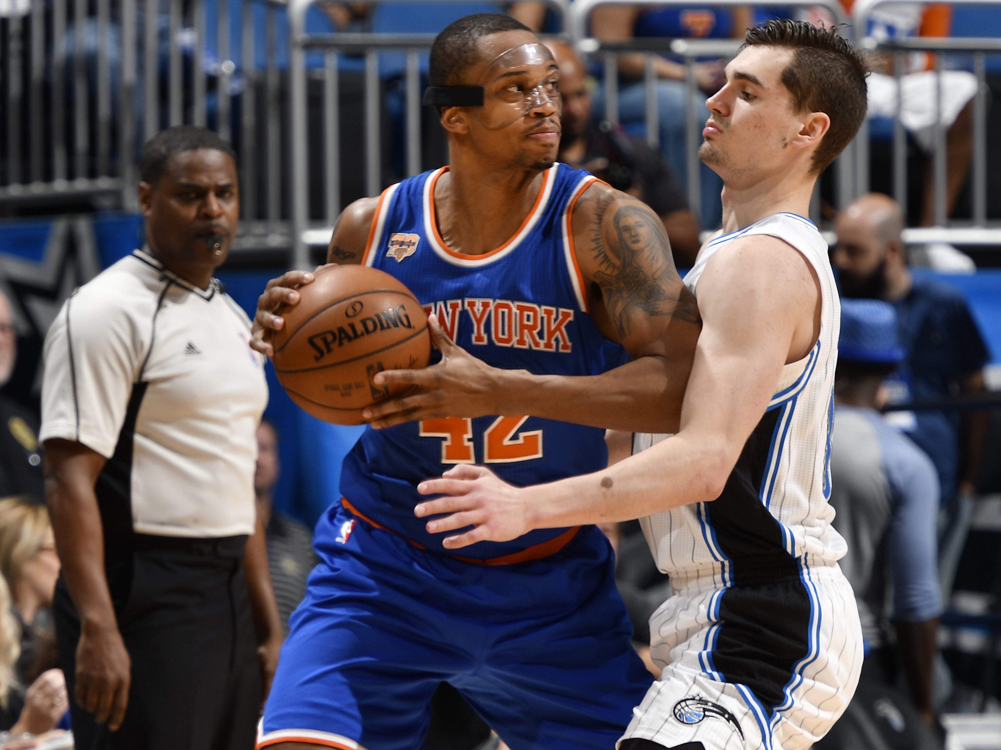 ORLANDO, FL - MARCH 1: Lance Thomas #42 of the New York Knicks handles the ball during a game against the Orlando Magic on March 1, 2017 at Amway Center in Orlando, Florida. NOTE TO USER: User expressly acknowledges and agrees that, by downloading and/or using this photograph, user is consenting to the terms and conditions of the Getty Images License Agreement. Mandatory Copyright Notice: Copyright 2017 NBAE (Photo by Fernando Medina/NBAE via Getty Images)